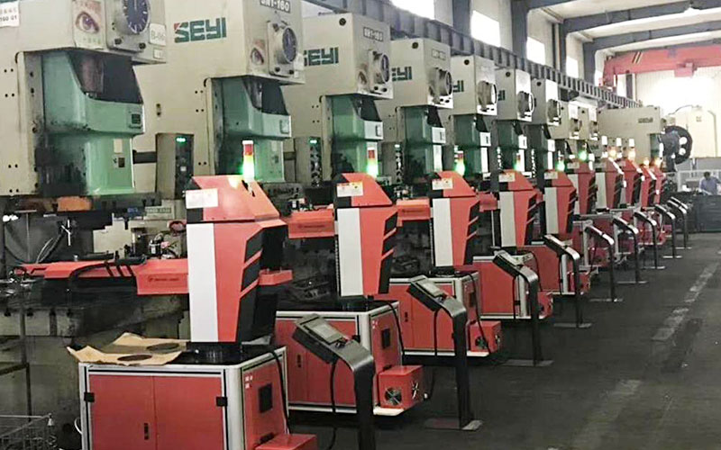 全自动冲压机械手的组成及特征有哪些？