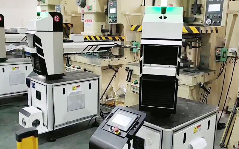 冲压上下料机械手